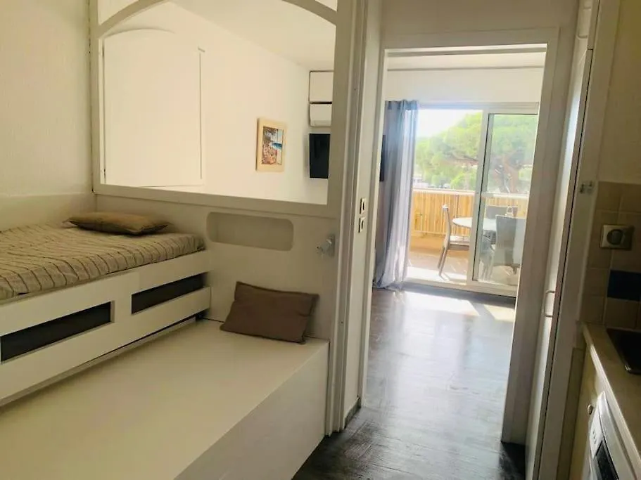 Studio Port Hyeres Confort Terrasse/Parking Prive